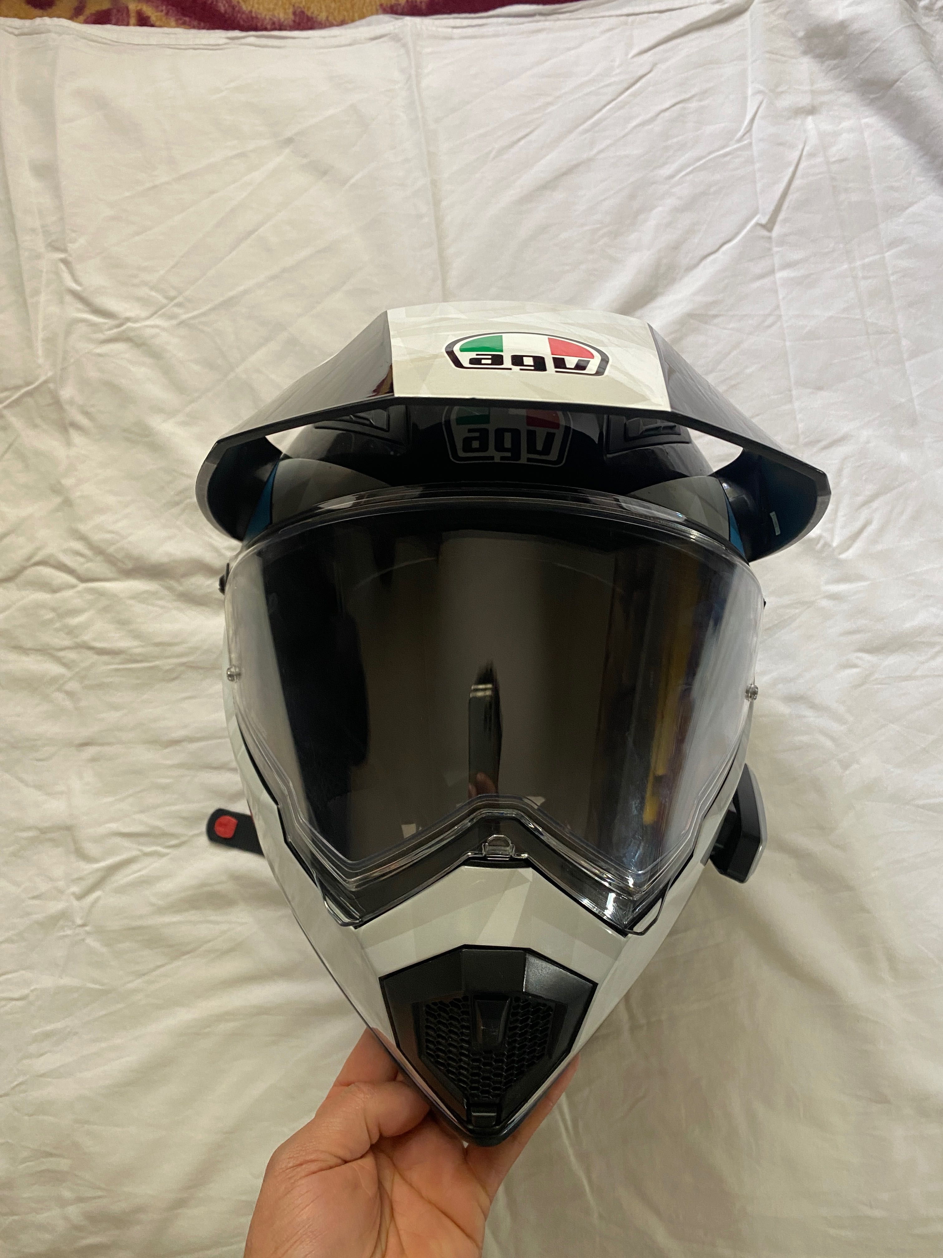 Capacete AJV quase nova com secondo visor solar e Bluetooth