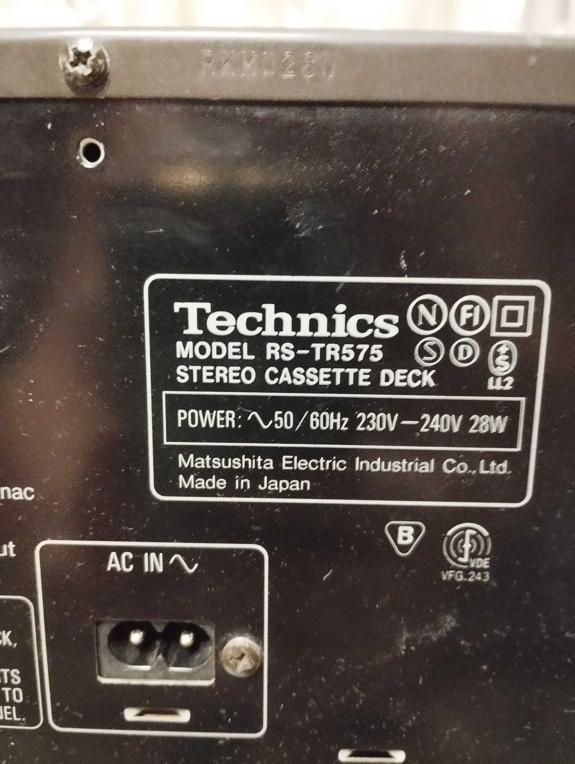 Продам кассетную деку Technics  RS-TS 575 + донора к нему