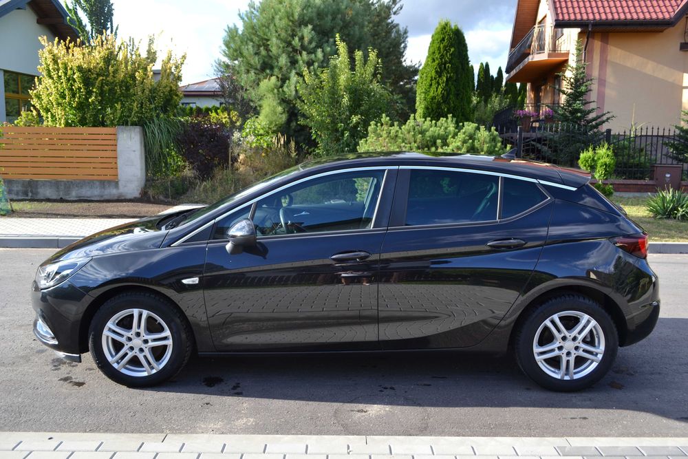 Opel Astra 1,6 CDTi 110km Hatchback 5-Drzwi eco FLEX ZAREJESTROWANY