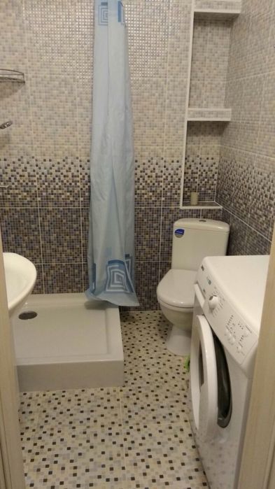 Сахарова/Бочарова, квартира в новом доме на 3эт, балкон