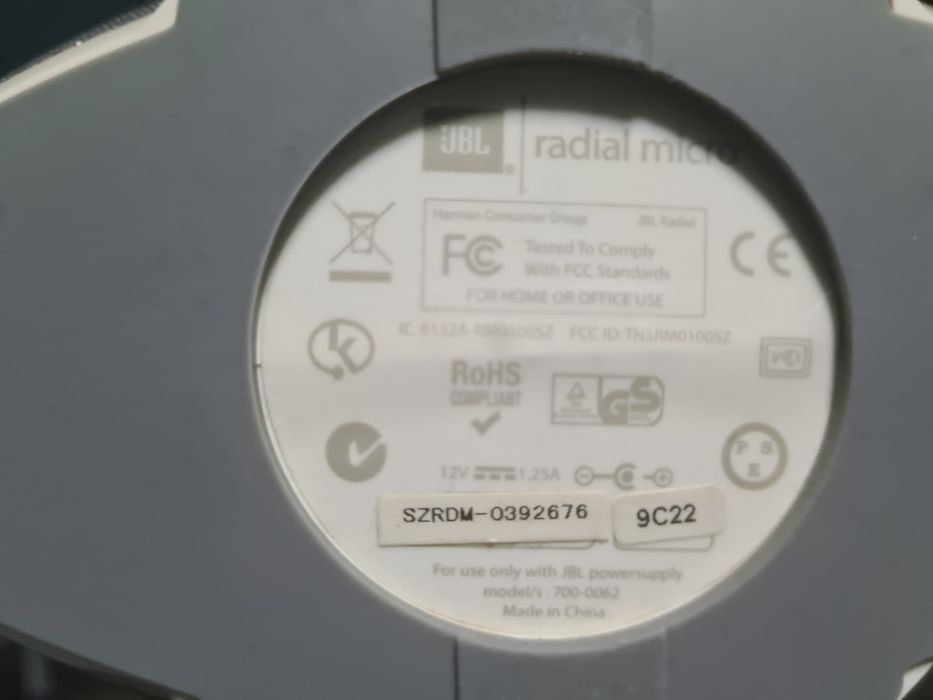 Coluna jbl dock station