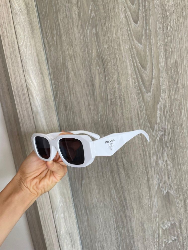 Nowe okulary przeciwstoneczne dla kobie style Prada
