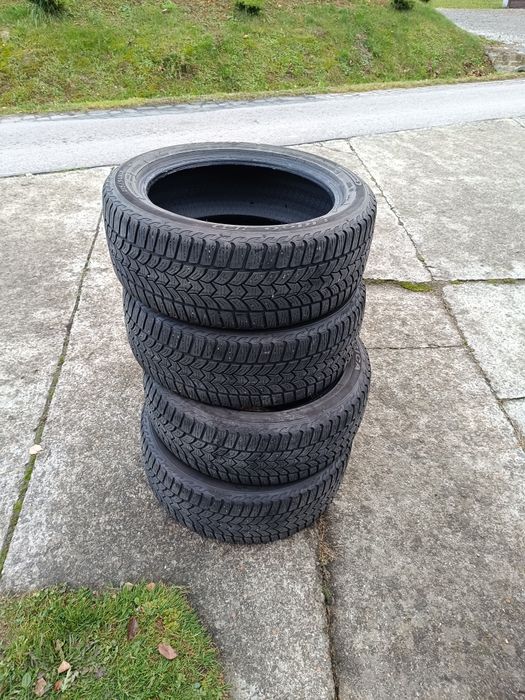 Opony zimowe Dębica Frigo 2 215/50/17