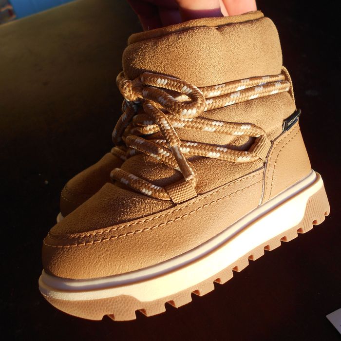 ** H&M Baby Waterproof shoes size 20-21 / Botas novas Bebe 20-21 **