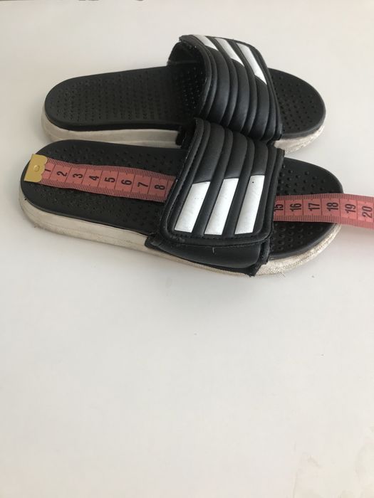 Шльопанці  та крокси на хлопчика