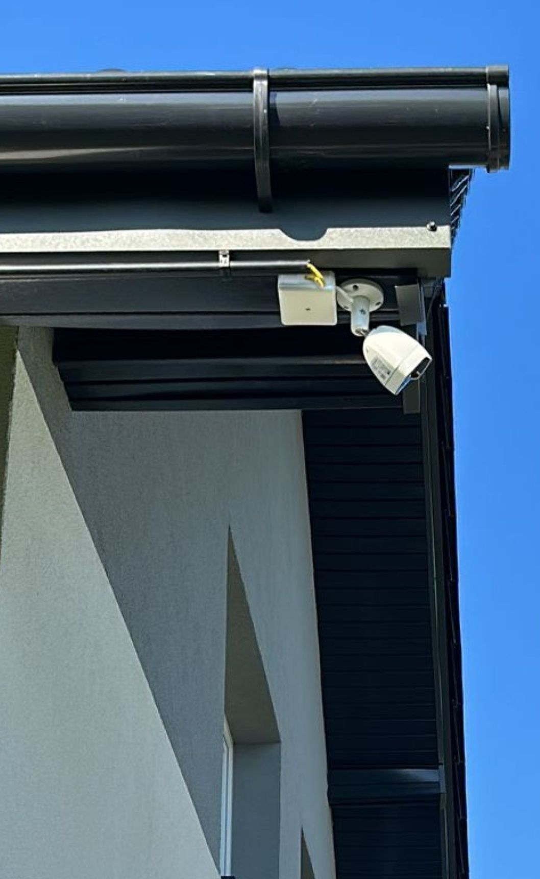Kamery monitoring CCTV zabezpieczenia instalacje sieci komputerowe