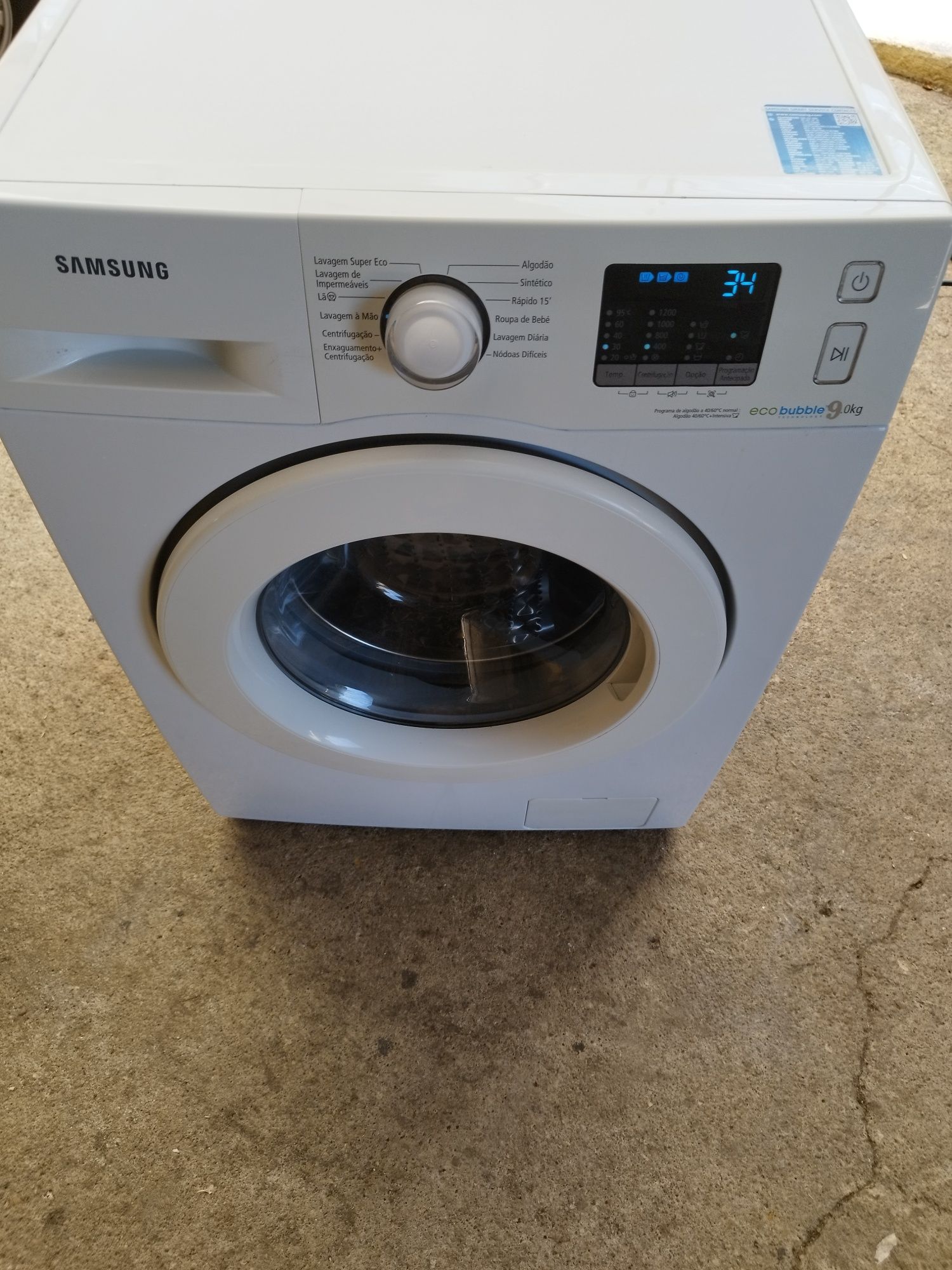 Máquina de lavar roupa Samsung 9 kg.