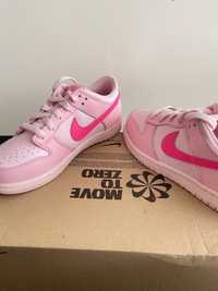 Dunk low triple pink tamanho35