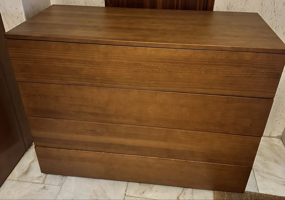 Cama casal com mesas cabeceira + cómoda