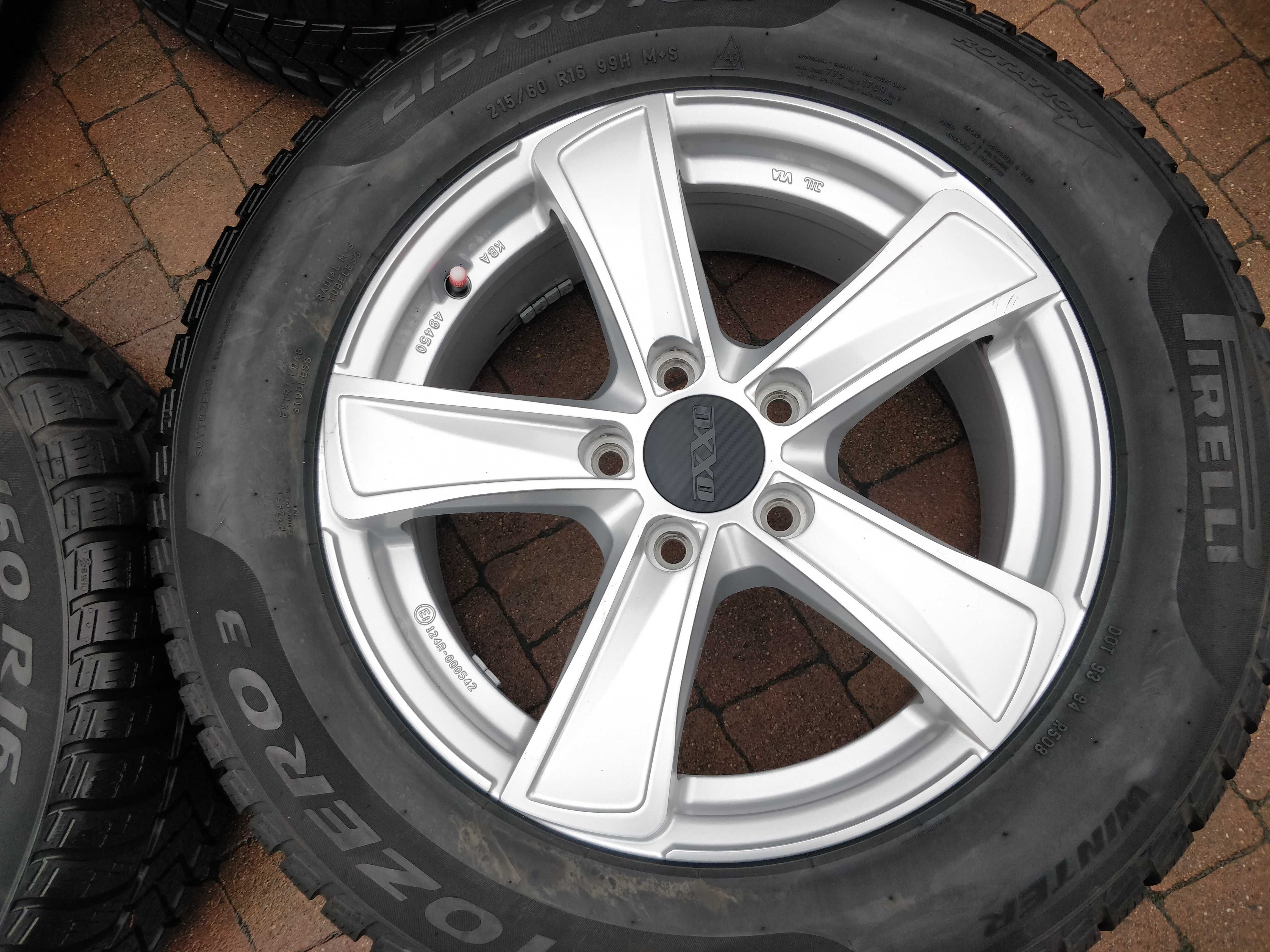 3357. Koła zimowe Skoda Yeti T-roc 5x112 ET48 Pirelli 215/60/16 2022r