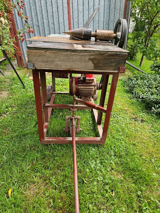 Sprzedam cyrkularkę z łuparką świdrową