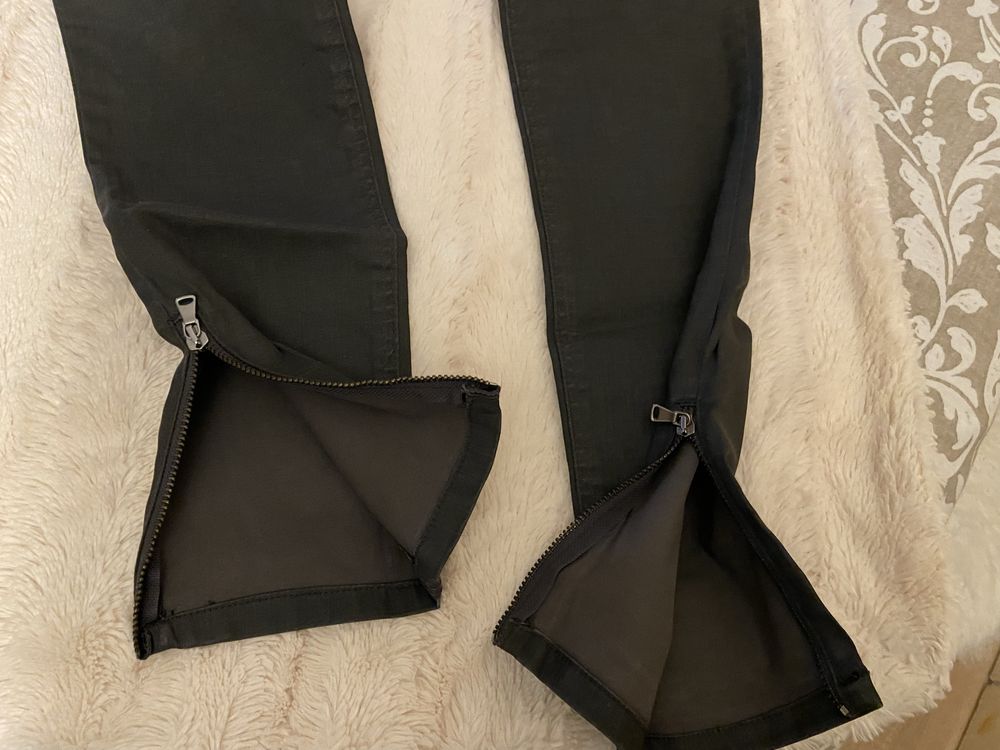 Vendo calcas Mango