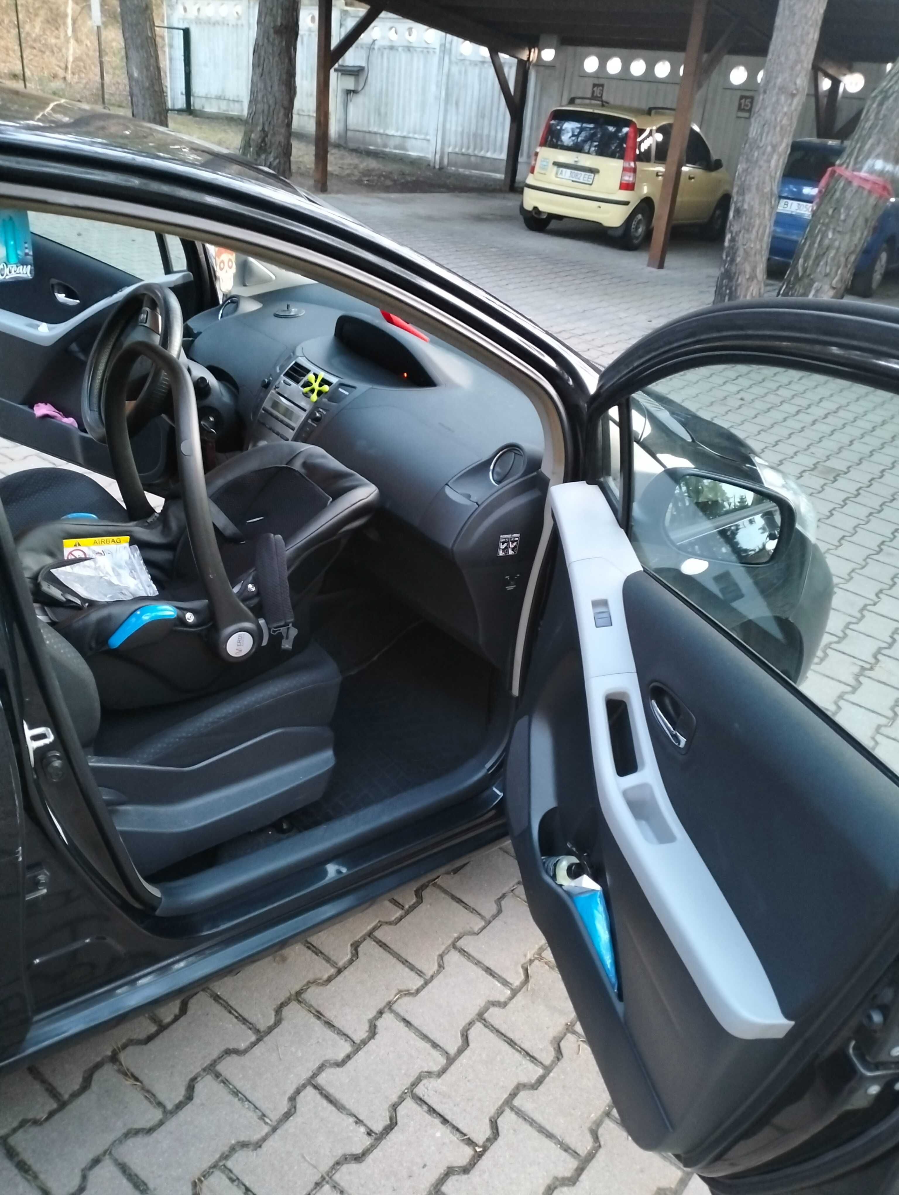 Продаж авто Toyota Yaris авто в хорошому стані