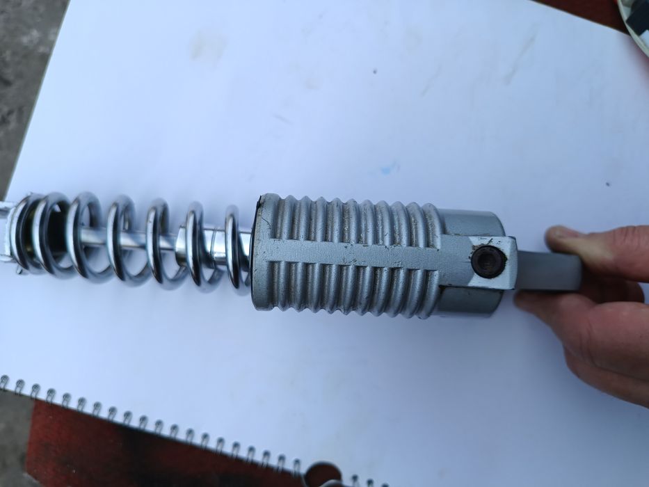 Амортизатор с подкачкой  290мм.