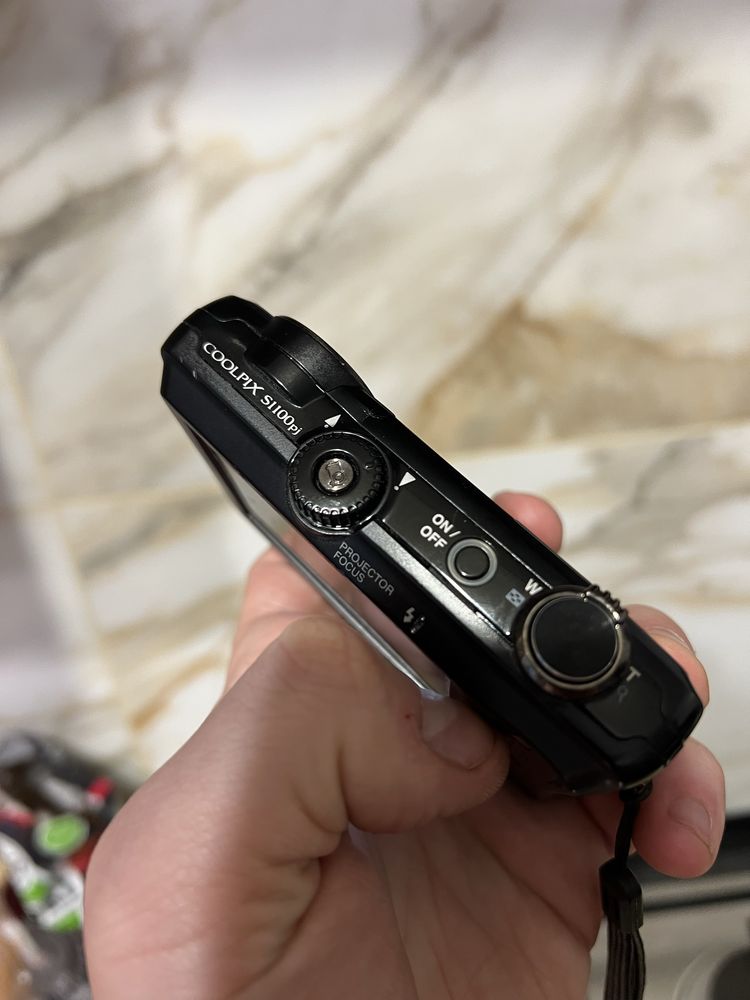Цифровой фотоаппарат Nikon Coolpix S1100pj
