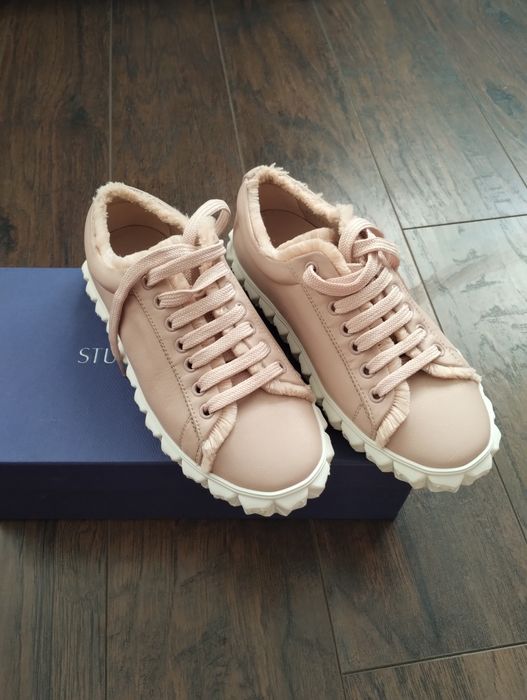 Stuart Weitzman Sneakersy sportowe Fringiecoverstory Beżowe r 37 nowe