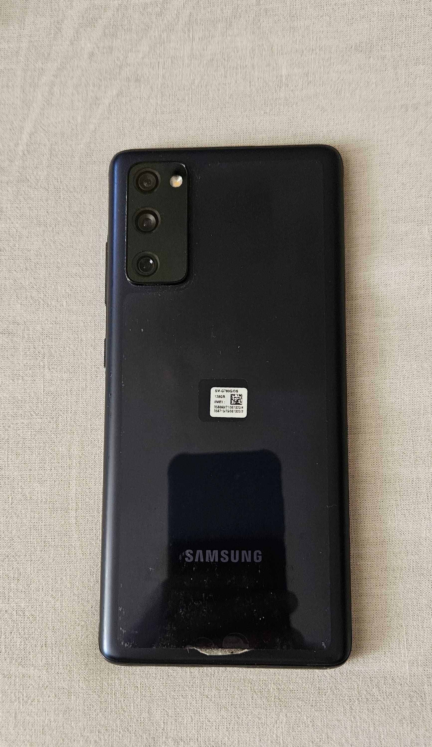 Samsung S20 FE + akcesoria