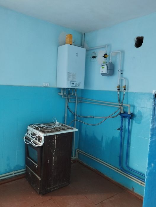 Продам 2 кім. Квартиру в цегляному будинку