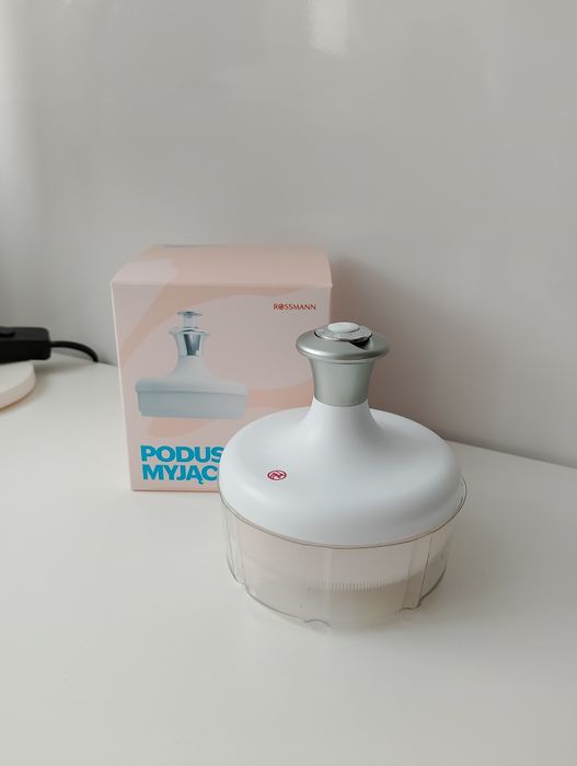 poduszeczka myjąca do twarzy marki Rossmann