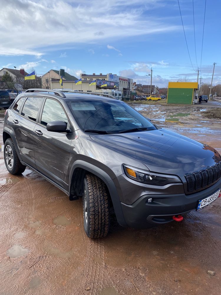 Продам Jeep Cherokee Trailhawk 2.0t 2020год