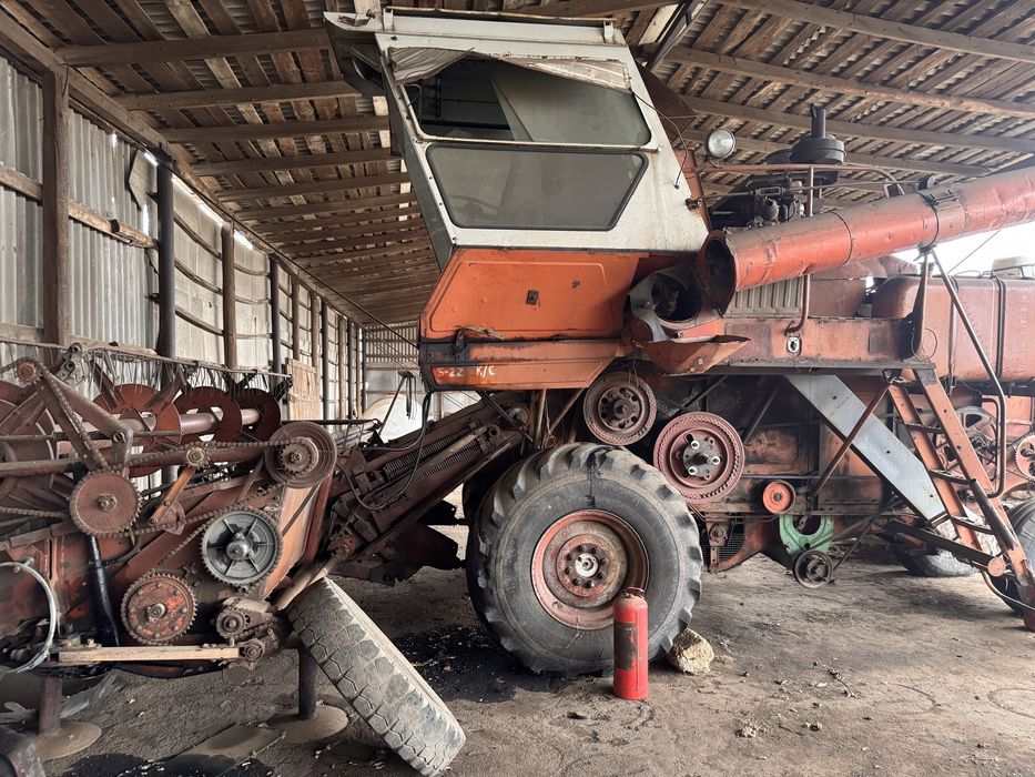 Комбаїн Нива СК 5 з жаткою