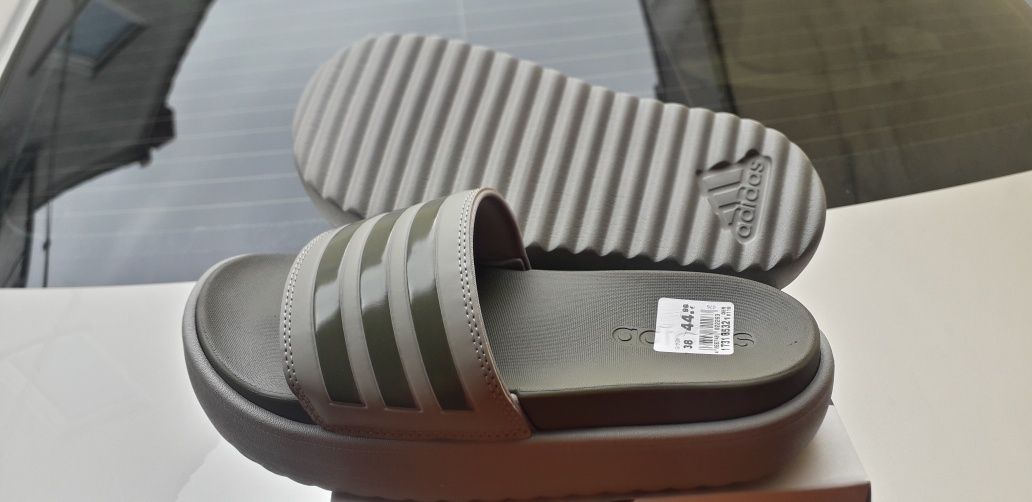 Шлёпки женские Adidas 38.(Оригинал)