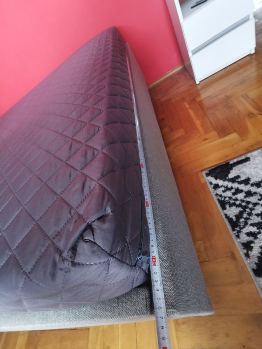 Łóżko tapicerowane 140x200 z zagłówkiem i materacem