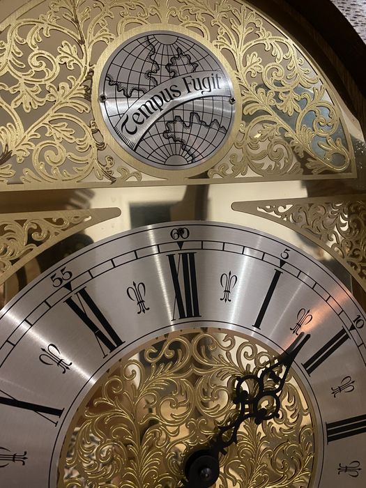 Sprzedam zegar stojacy.