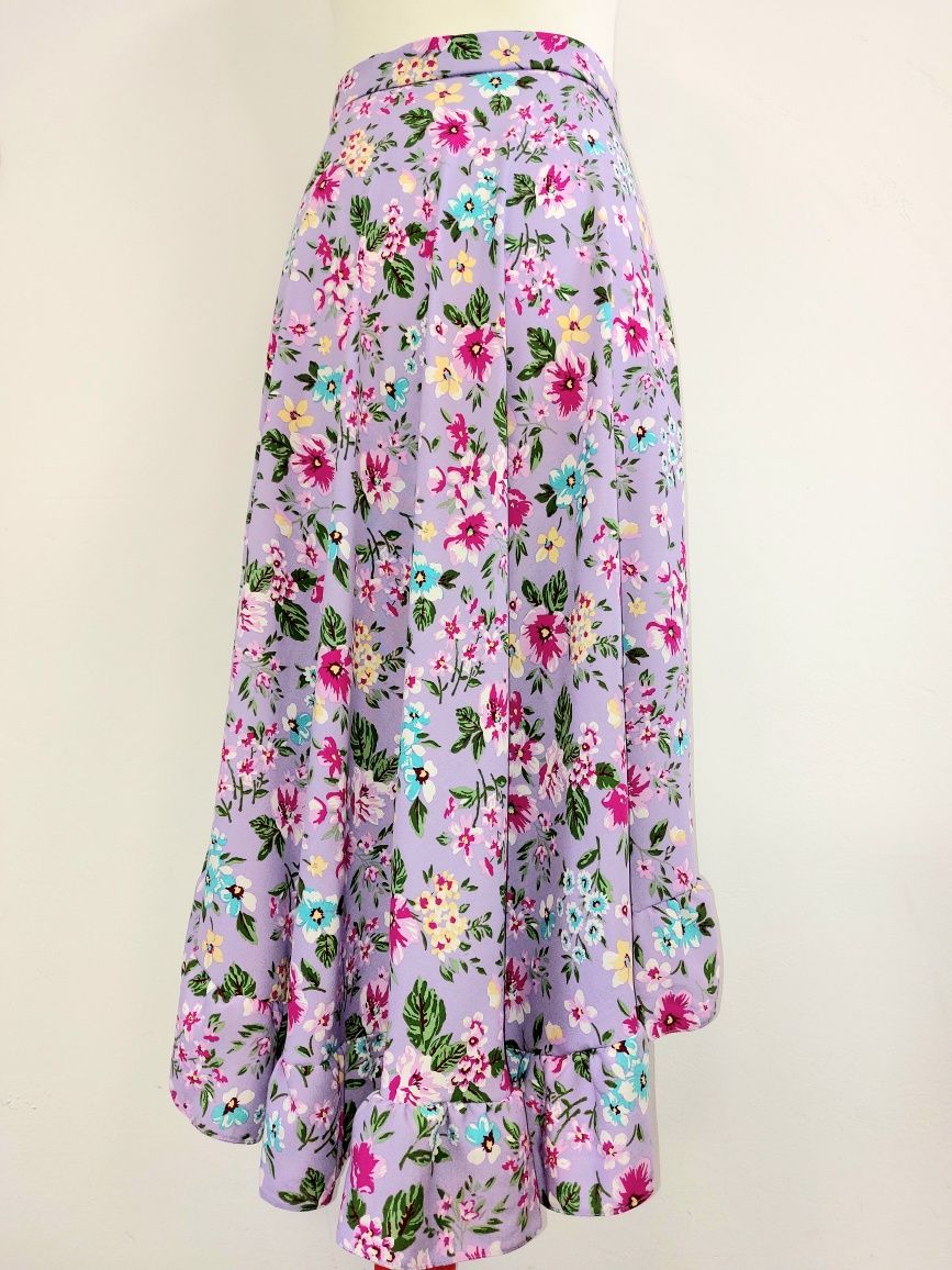 Spódnica asymetryczna w kwiaty roz.42