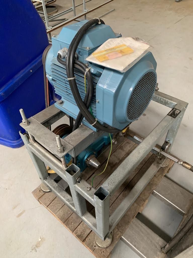 Motor com bomba alta pressão