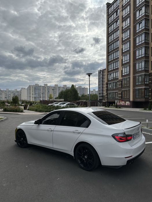 Продам BMW F30 328i