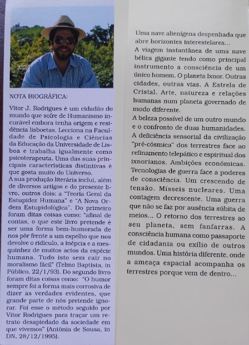 A Invasão dos Terrestres / As Confissões de um Caçador de Dinossauros