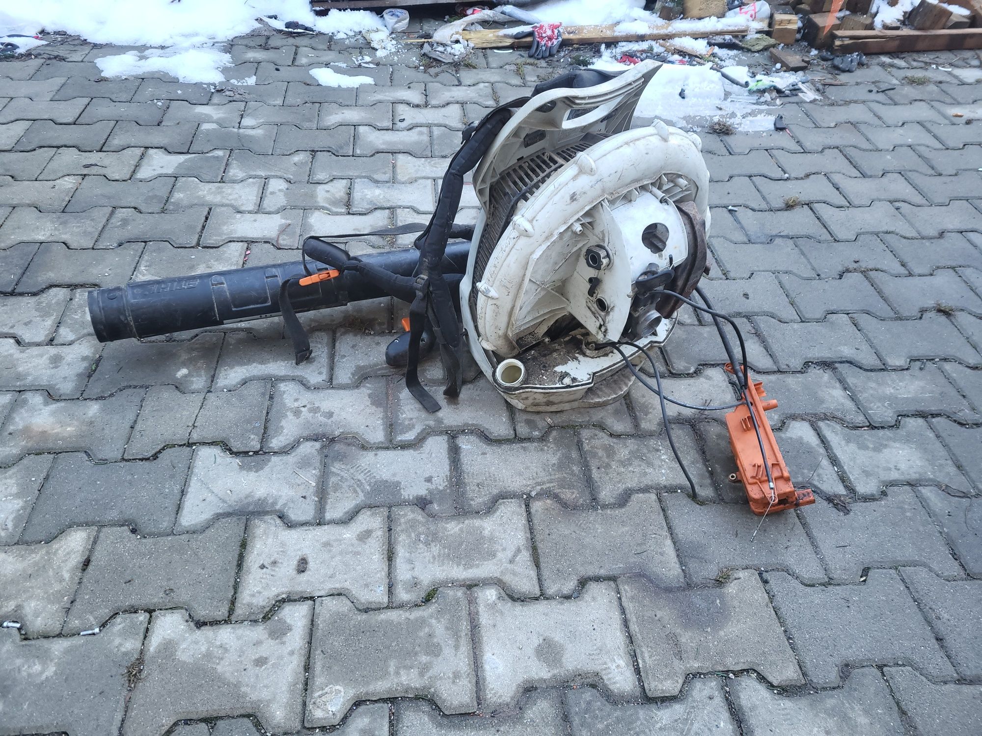 Dmuchawa plecakowa stihl br 600 uszkodzona