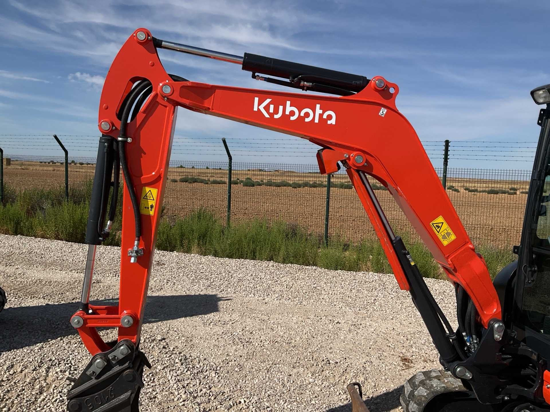 Mini giratória Kubota KX027-4