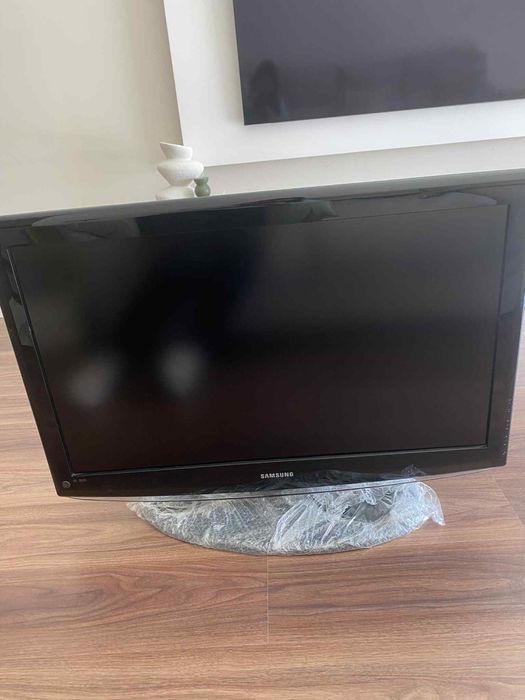 TV SAMSUNG LCD de 37" em bom estado