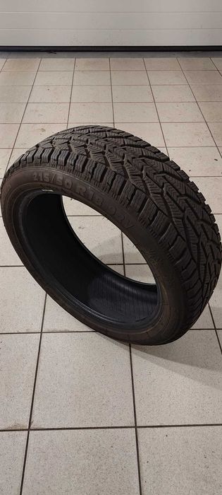 4 szt. Kormoran SNOW 215/50 R18 92V, 2025 - użytkowane 3 miesiące