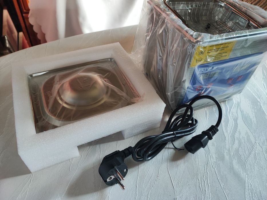 Myjka ultradźwiękowa 1.3l grzanie i timer.