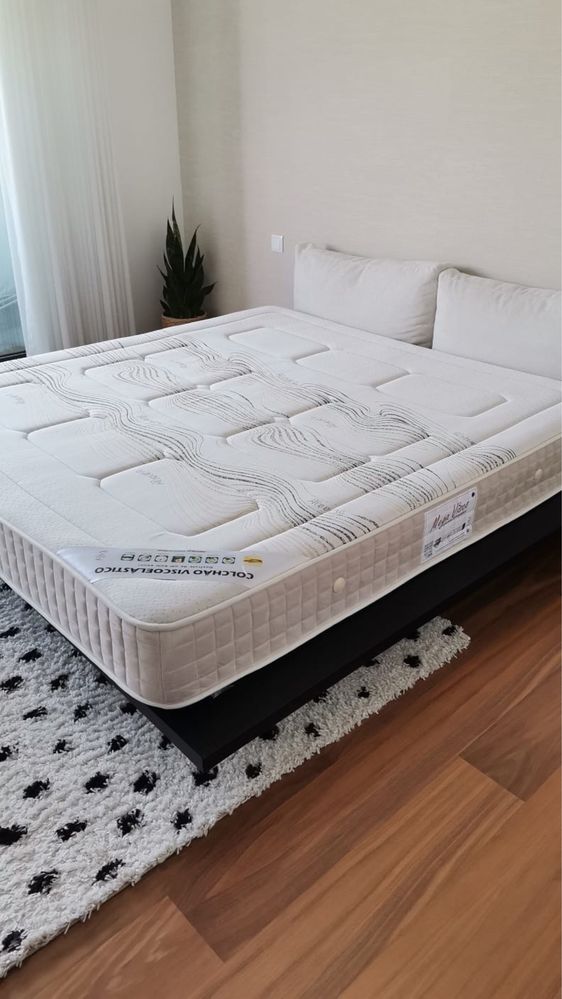 Cama casal 180x200 + mesas cabeceira