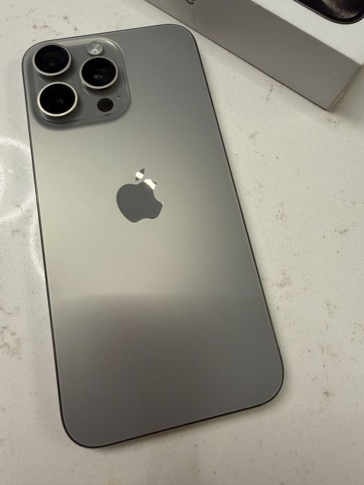 iPhone 15 Pro Max 256 Titanium stan idealny