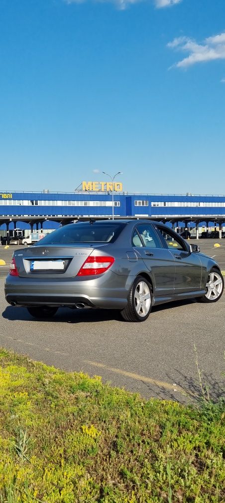 Продам Мерседес   C300 4Matic 2011 Gaz/Benz (Обмен на Авто с вашей доп