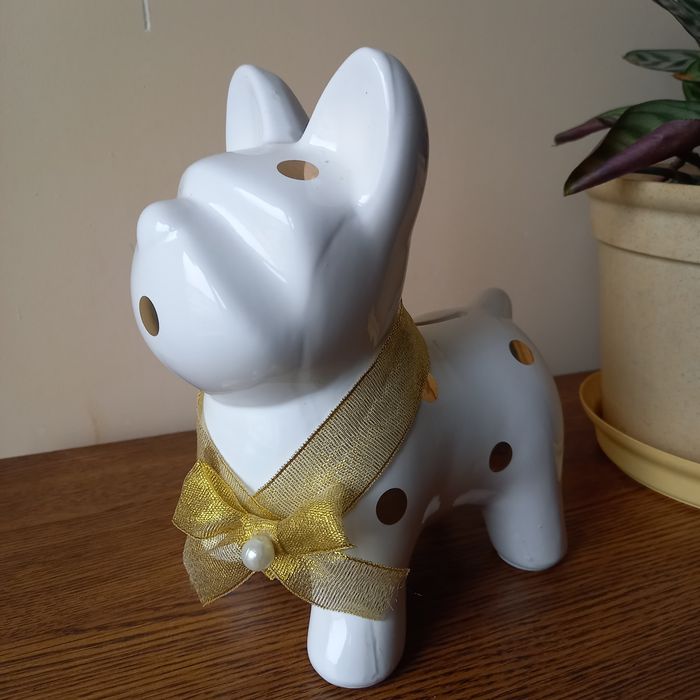 Duża figurka ceramiczna, SKARBONKA, pies Buldog francuski.