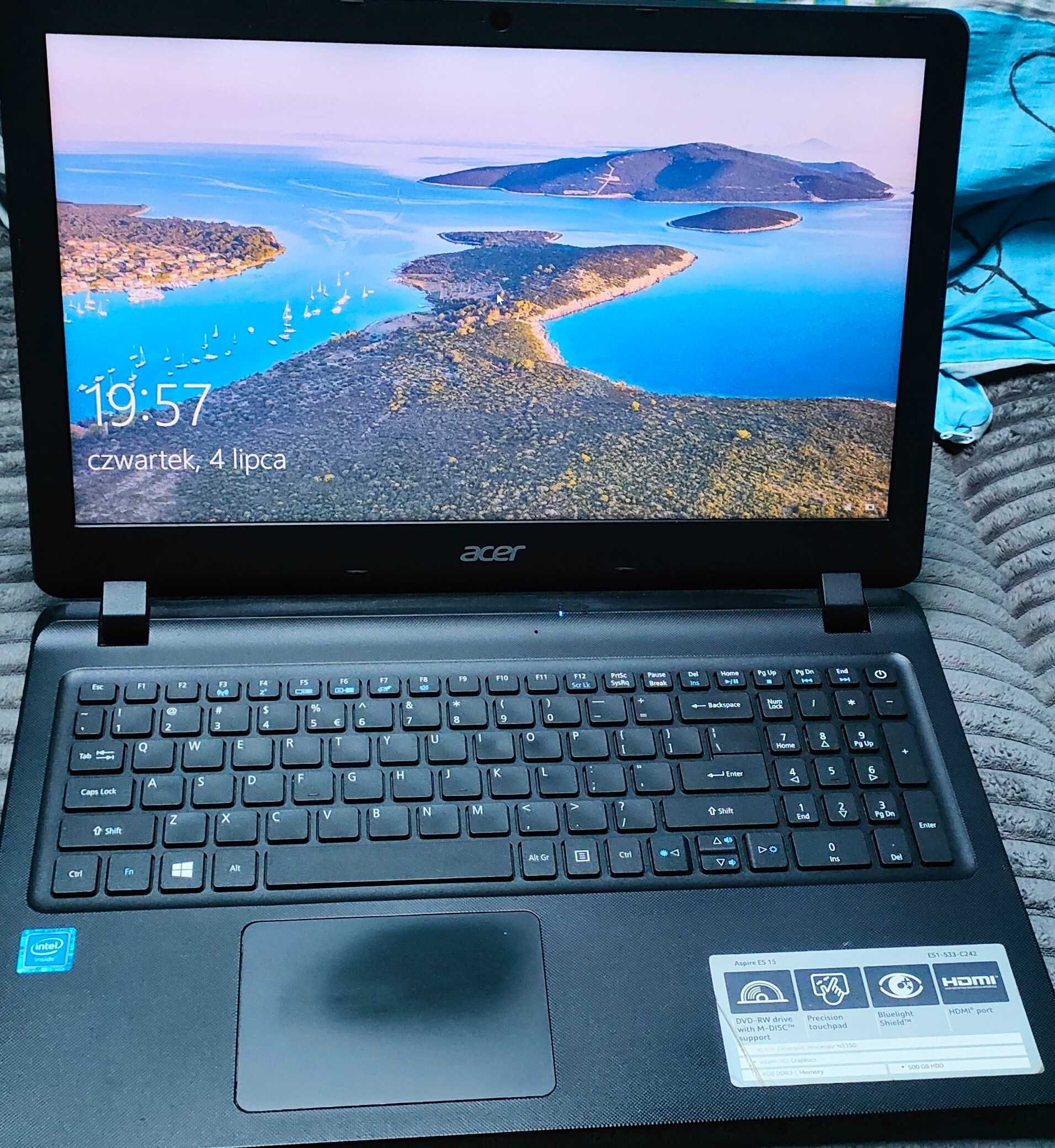 Acer laptopa ES 15