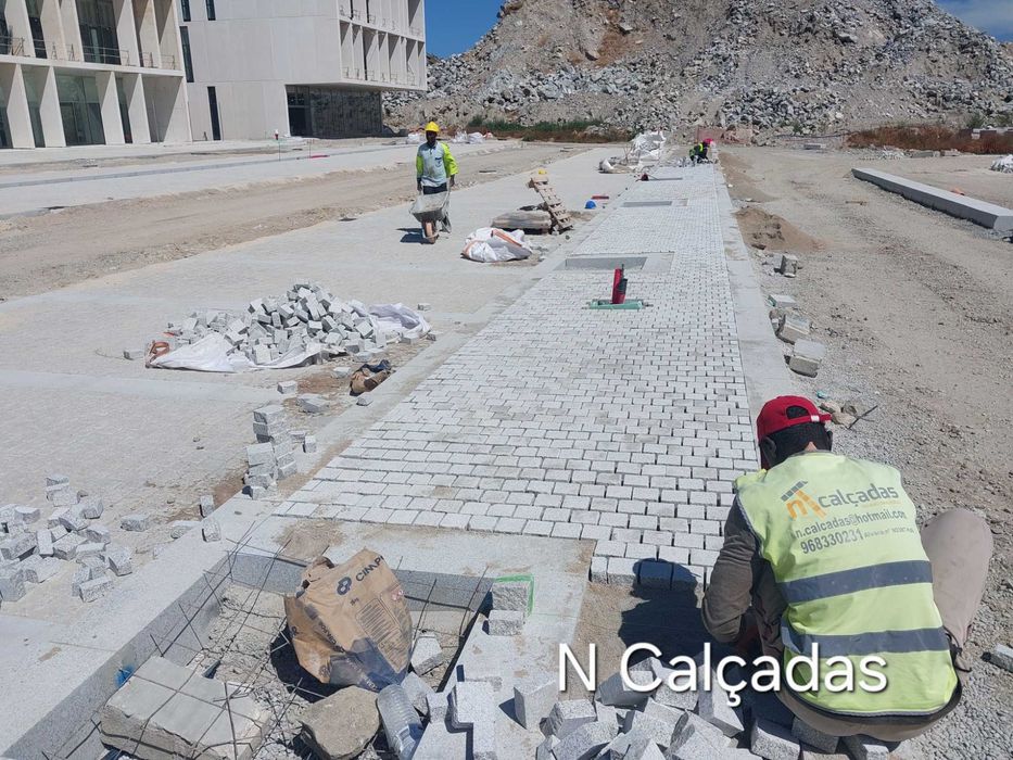 calçada portuguesa, lancil, pavé, lajeta, grelha, construção, máquina,