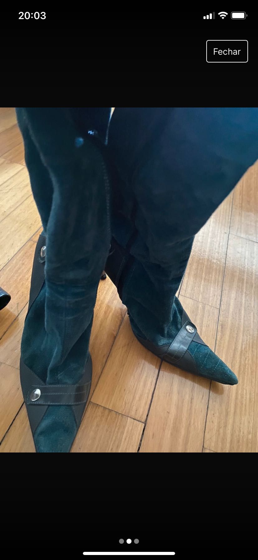 Botas de cano alto em camurça azul pretóleo