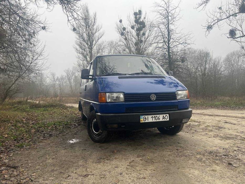 Volkswagen Transporter 1994 2.4 дизель довга база