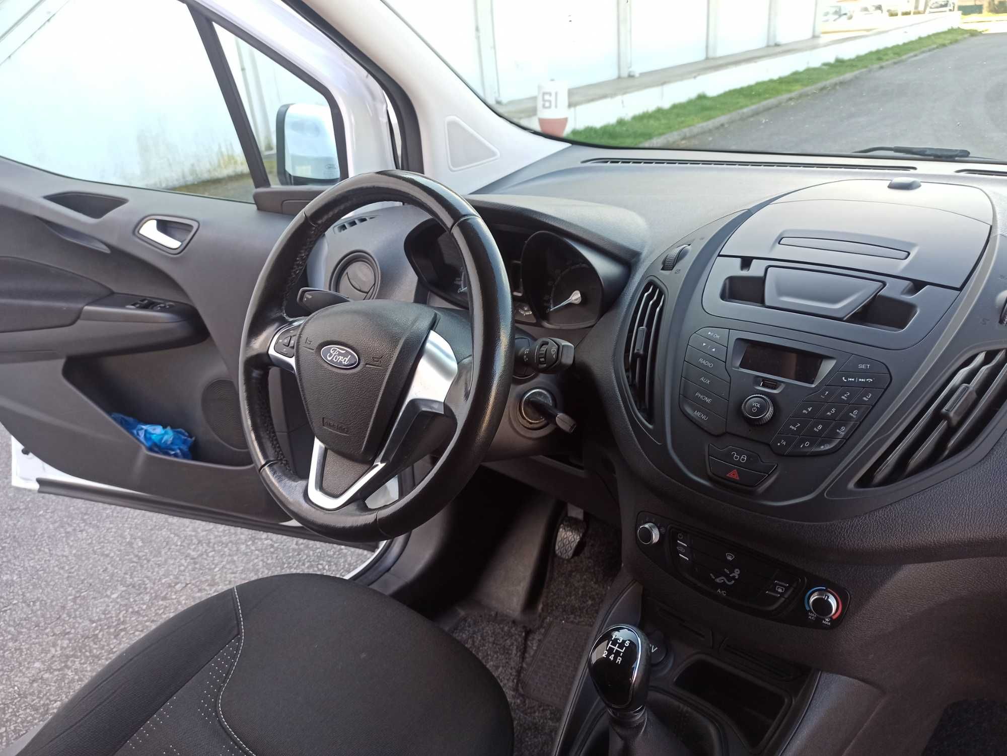Ford Courier 2018