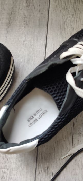 Продам кожаные кроссовки,за 180гривен