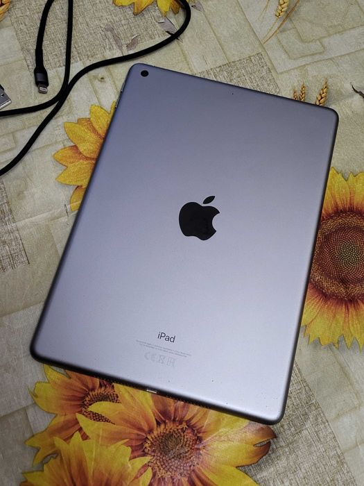 iPad 9.7" 6 покоління 128 ГБ планшет apple