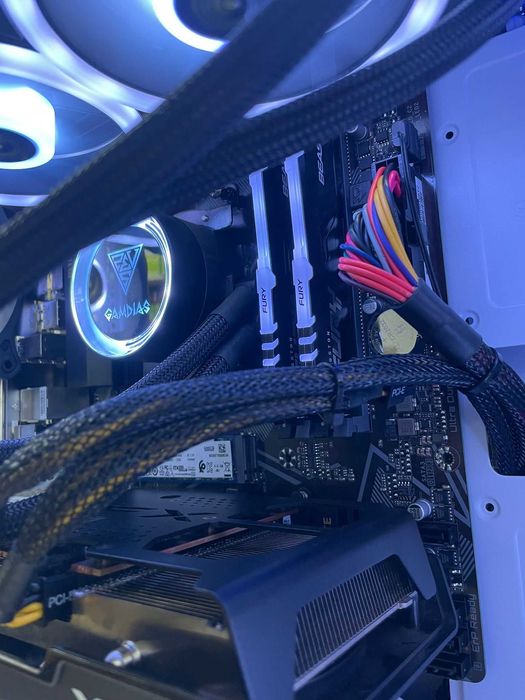 PC gaming AMD R5 5500, Radeon XFX 6600 6GB, 16GB RAM, 1TB NVMe