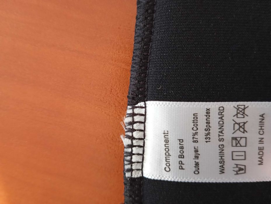 Bawełniany kompres na brzuch po liposukcji.